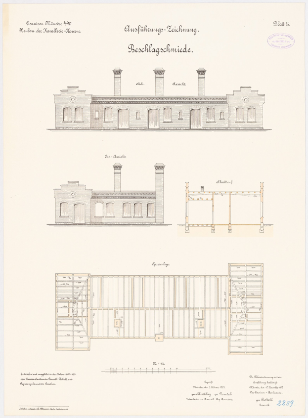 Architektonischer Entwurf des Schönbrunn-Schlosses in München, Deutschland, mit detaillierten Grundrissen und Ansichten mit zahlreichen Fenstern.